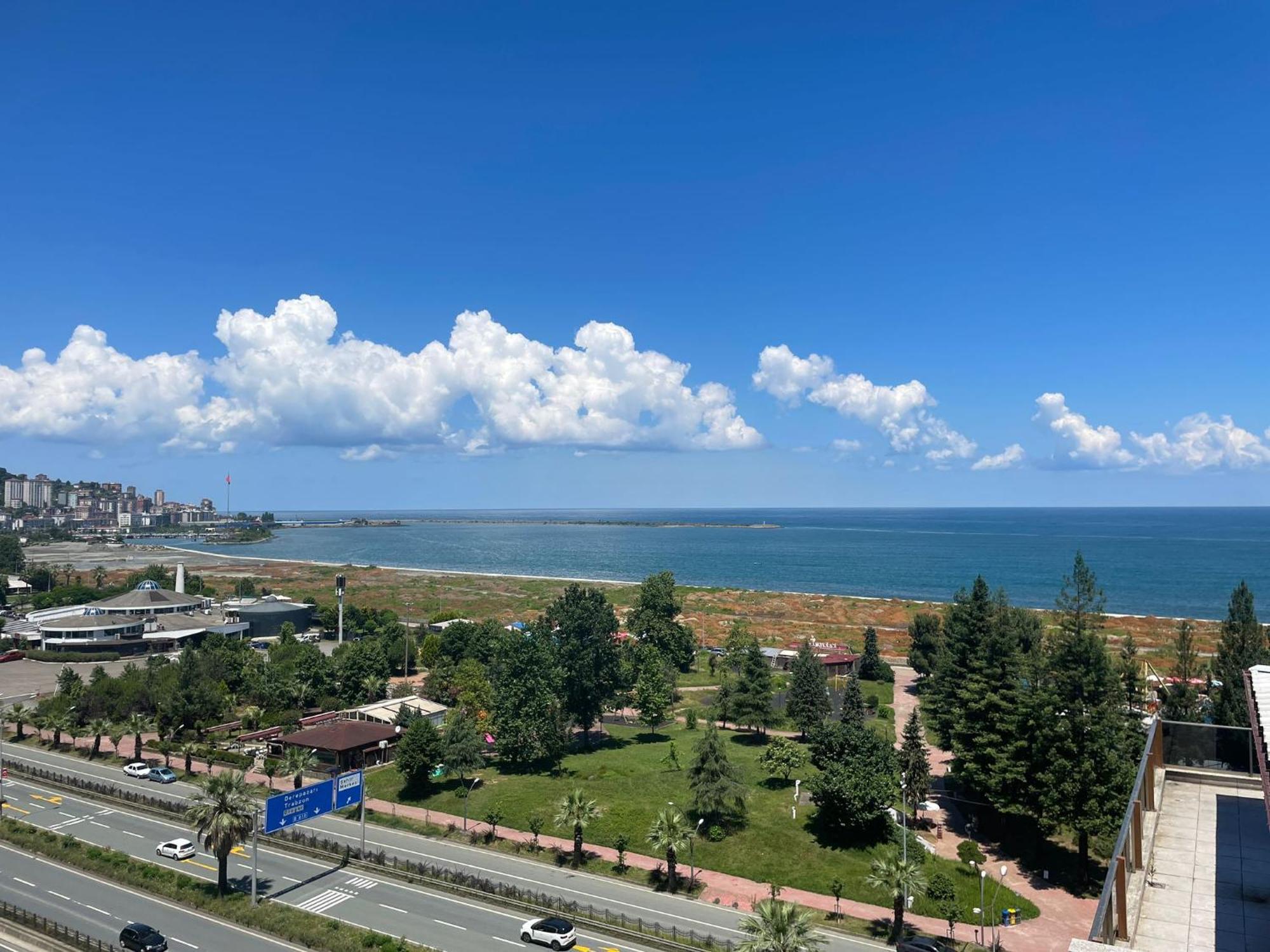 Simal Hotel Ризе Екстериор снимка